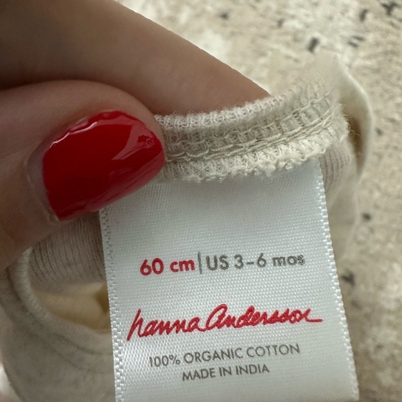 Hanna Andersson Baby Oatmeal Long Sleeve Bodysuit Size 3/6 Months - Picture 3 of 3